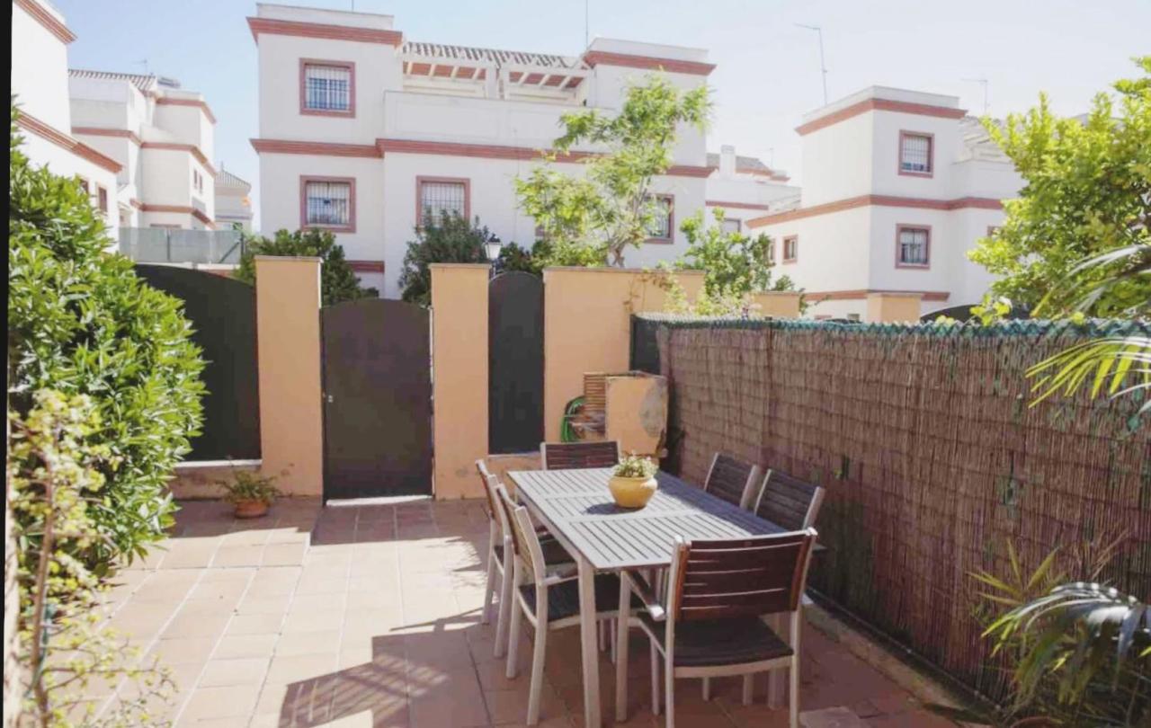 3 La Casa De Marilo Apartamento Tomares Exterior foto